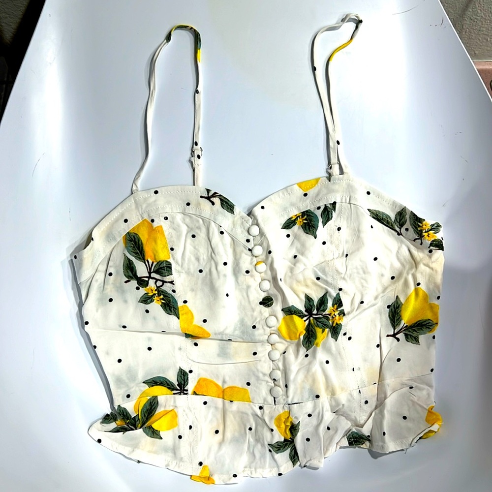 WHITE CROPPED TANK TOP with lemons - super cute and great for the summer